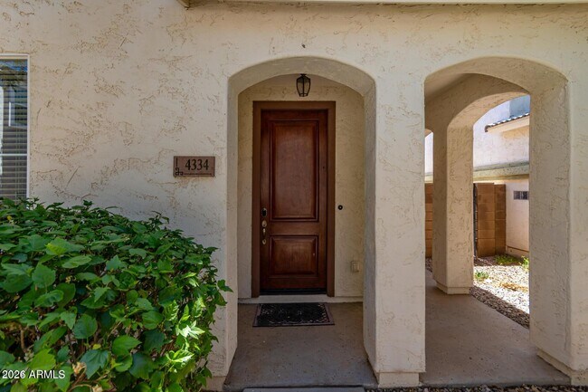 Building Photo - 4334 E Carla Vista Dr