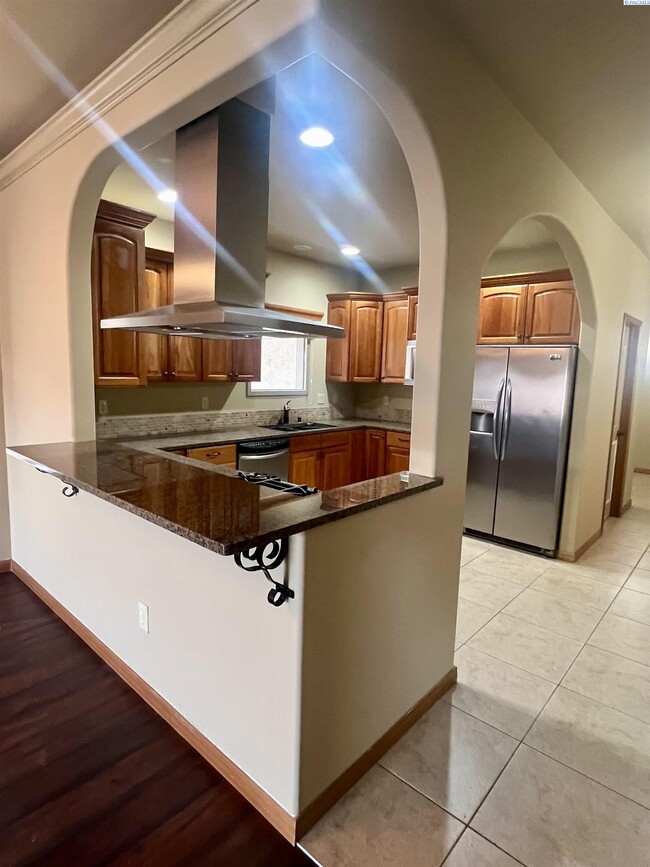 Building Photo - Riverwalk Village Condo