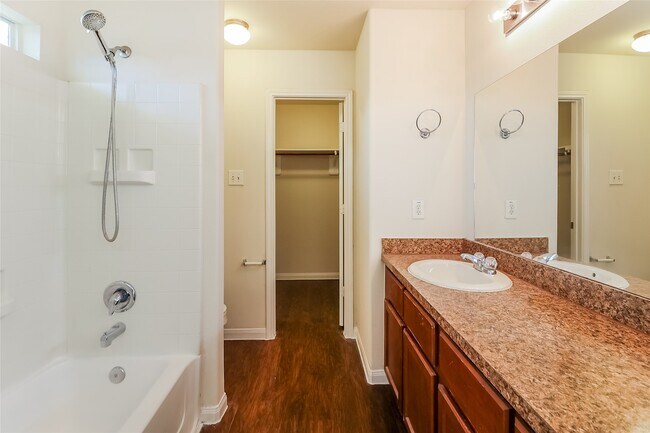 Building Photo - 4016 Wanda Verde Ln