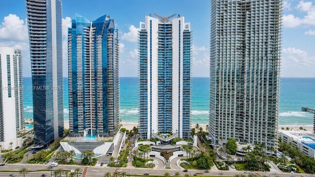 Building Photo - 17001 Collins Ave