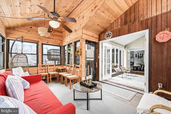 Building Photo - 903 Leverton Rd