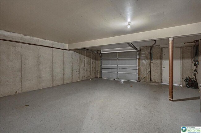 Building Photo - 1405 Presidential Dr