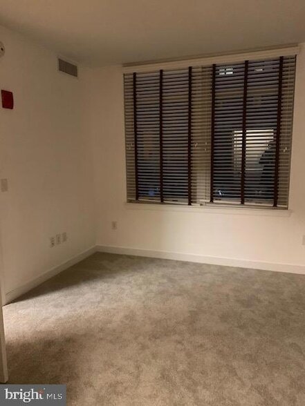 Building Photo - 155 Potomac Passage
