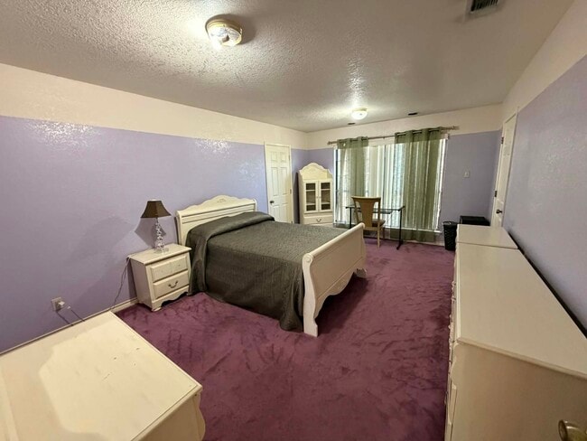 Building Photo - 1609 Westwind Dr