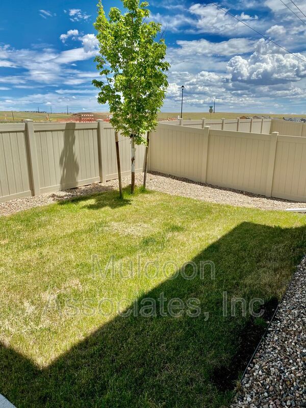 Building Photo - 8274 Talc Dr