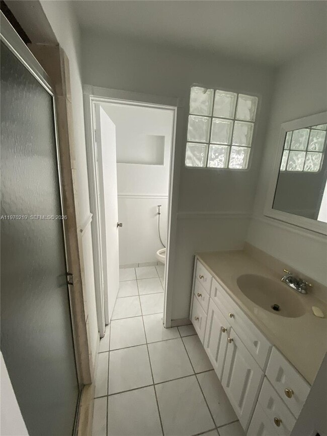 Building Photo - 3251 SW 67th Ave