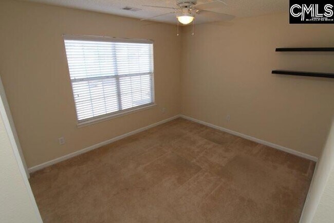 Building Photo - 5 Redbrush Ct