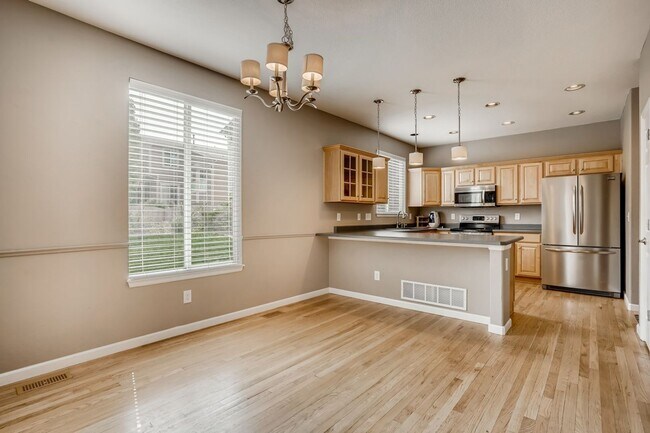 Building Photo - Gorgeous light and bright home in desirable Hearth neighborhood