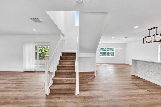 Building Photo - 4110 NW 10th St