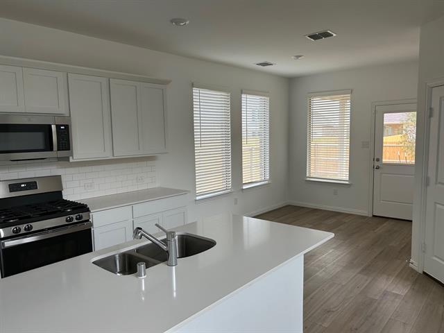 Building Photo - 2517 Maplehurst Dr