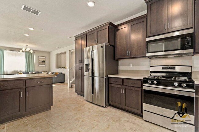 Building Photo - 232 Rochdale St