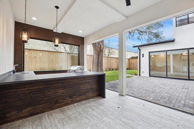 Building Photo - 5513 Pagewood Ln
