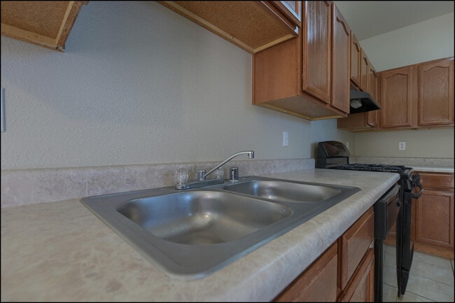 Building Photo - 14408 Escalera Dr