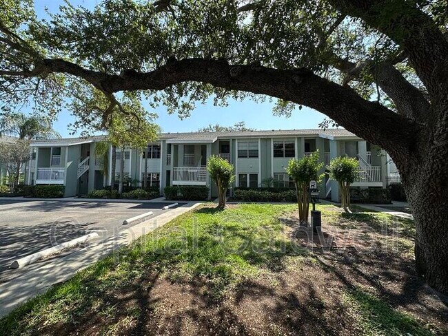 Building Photo - 5440 S MacDill Ave