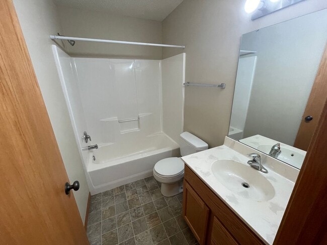 Building Photo - Pet-Friendly 3 Bed Twin Home with Patio & Garage