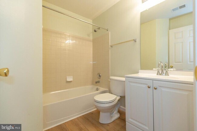 Building Photo - 341 Bullskin St