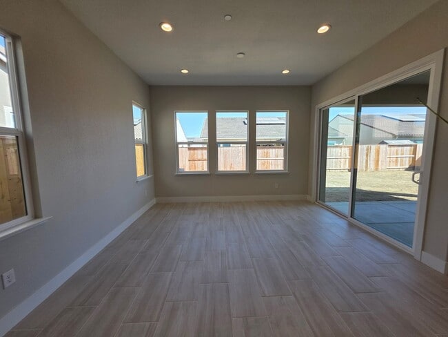Building Photo - New construction 3 bedroom in Lodi!