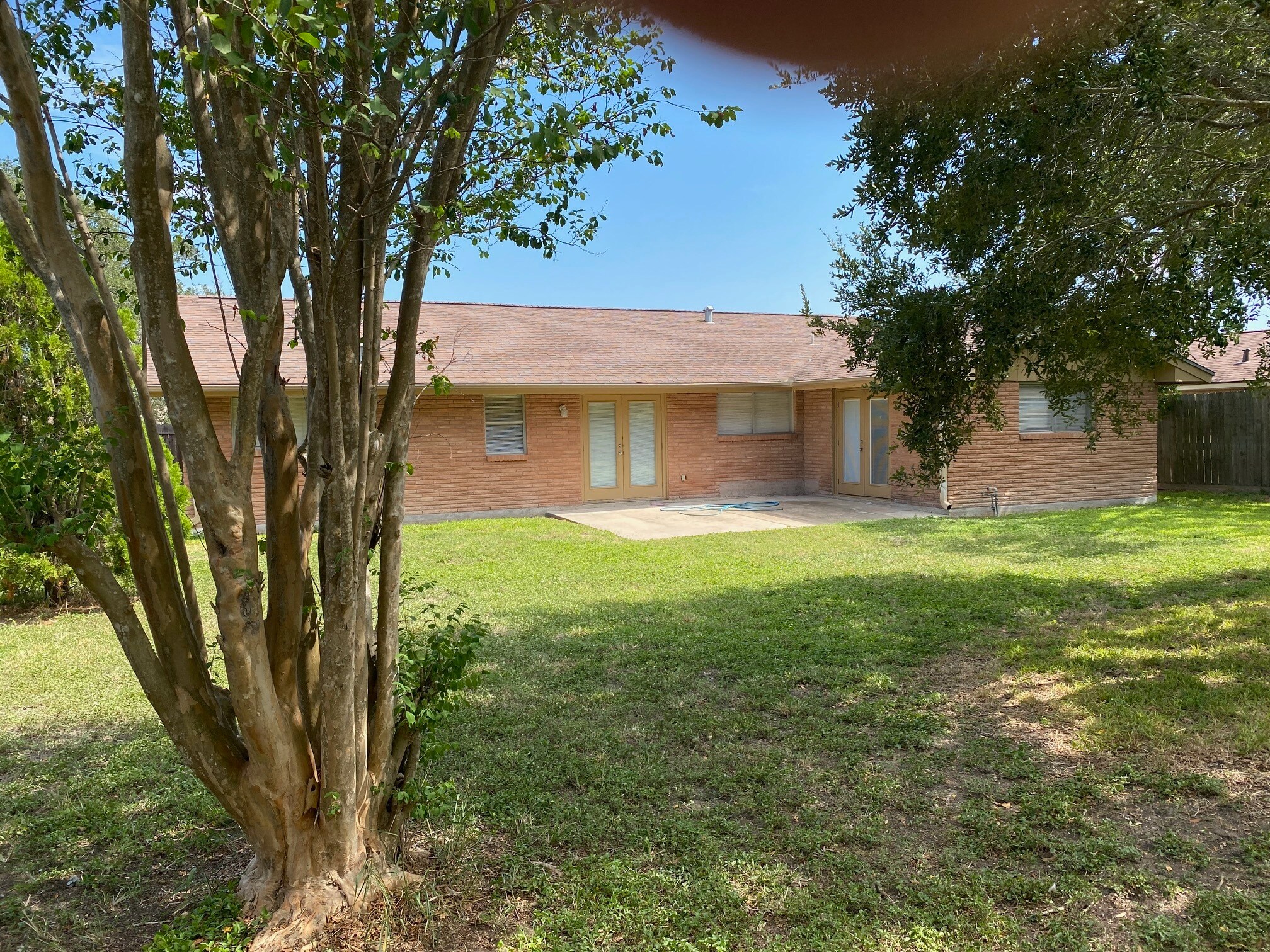Building Photo - 857 Belmeade Dr