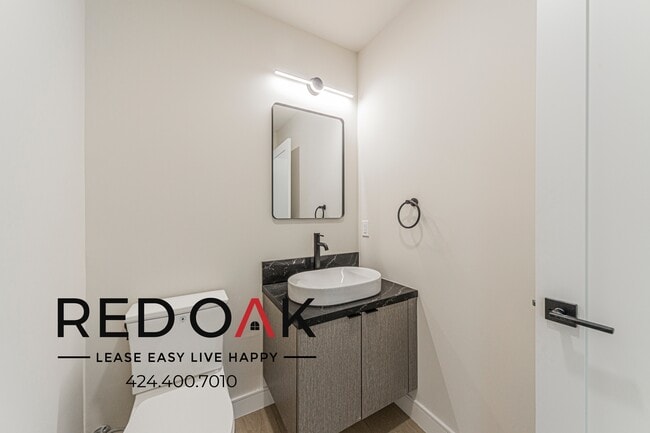 Building Photo - 5320 Cartwright Ave