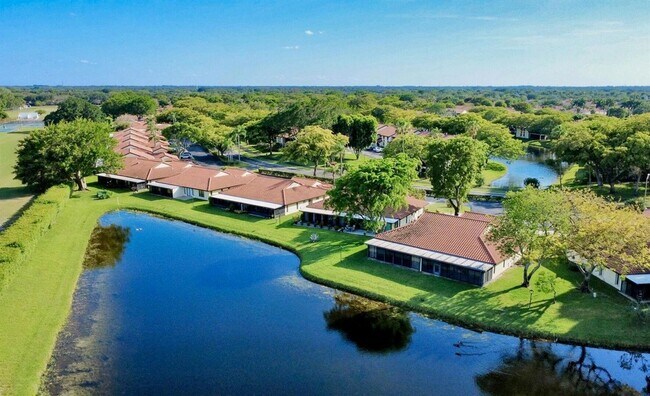 Building Photo - 10615 Ocean Palm Way