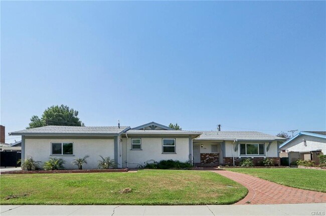 Building Photo - 17148 Stare St