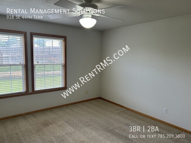 Building Photo - 918 SE 44th Terrace