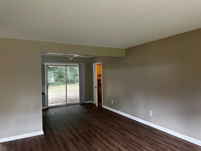 Building Photo - 1730 Atkamire Dr