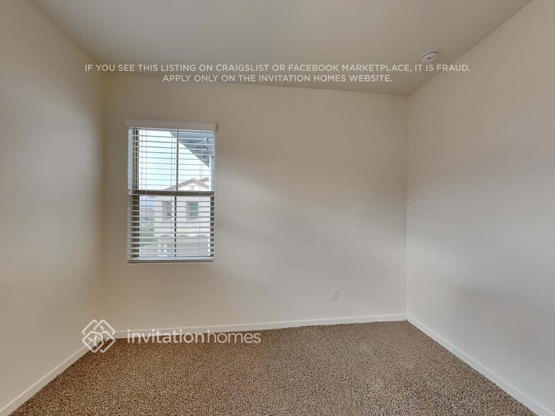 Building Photo - 1949 S Wallrade Ln