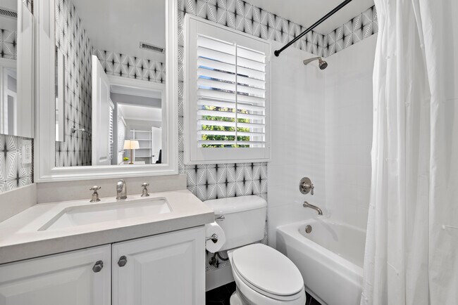 Building Photo - 20 Cape Danbury