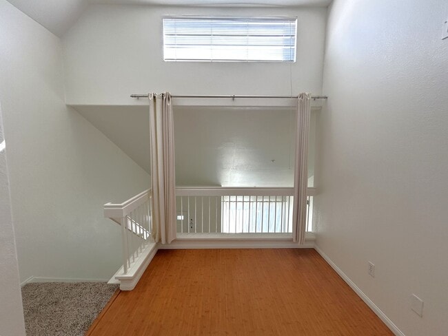 Building Photo - 13133 Le Parc Blvd