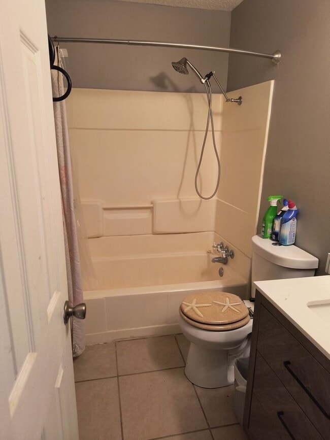 Building Photo - Single Family Home for Rent