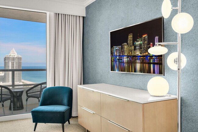 Building Photo - 4401 Collins Ave