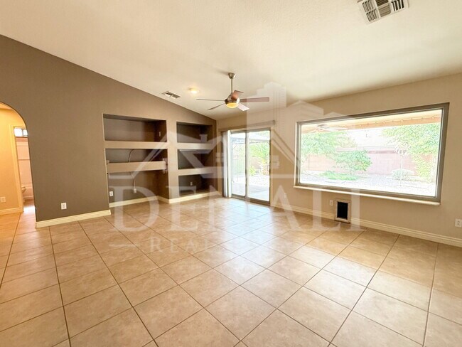 Building Photo - 4148 E Brighton Way