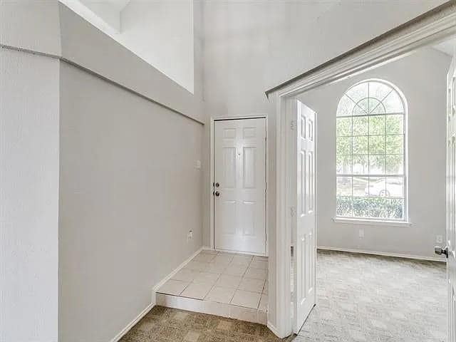 Building Photo - 2319 Foothill Rd