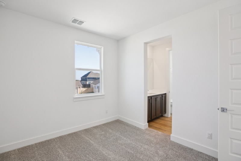 Building Photo - 1104 Yaupon Holly Dr