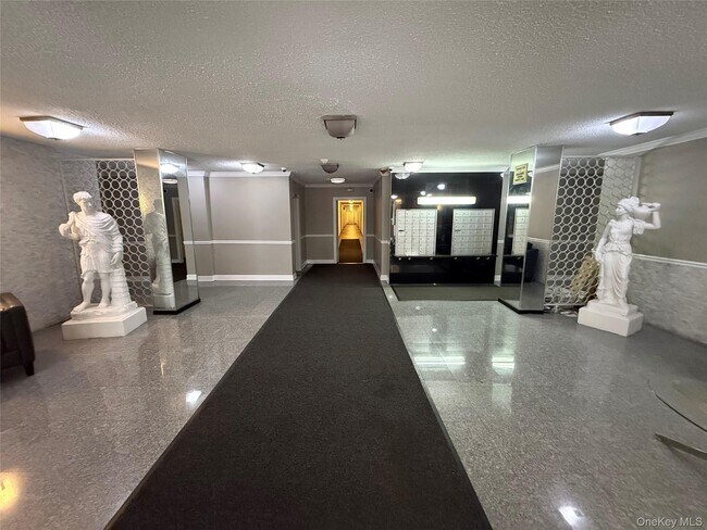 Building Photo - 190 1st St