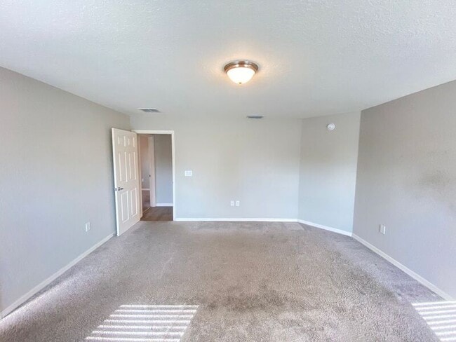 Building Photo - 188 Foxtail Loop