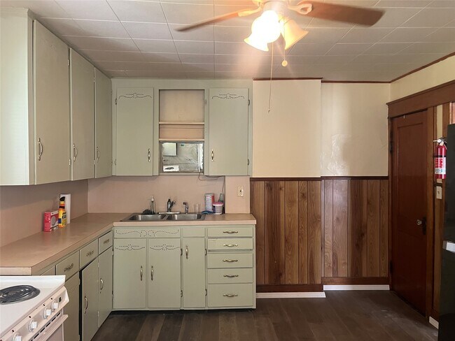 Building Photo - 208 S Liberty Ave