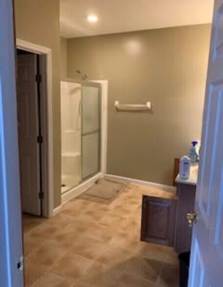 Building Photo - 1846 Harmon Dr