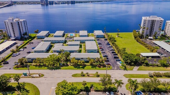 Building Photo - 3344 N Key Dr