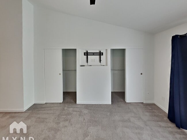 Building Photo - 102 Glenbridge Ct