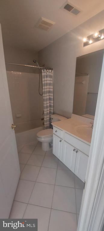 Building Photo - 10210 Sherman Heights Pl