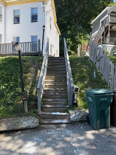 stairs to entrance - 15 Atlantic Ave
