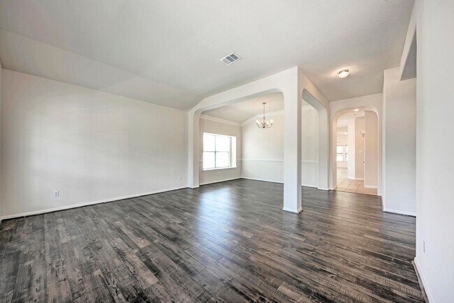 Building Photo - Large home in Pflugerville!  3 car garage - Highland Park Neighborhood