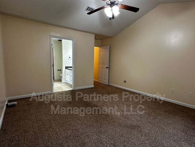 Building Photo - 206 High Meadows Cir