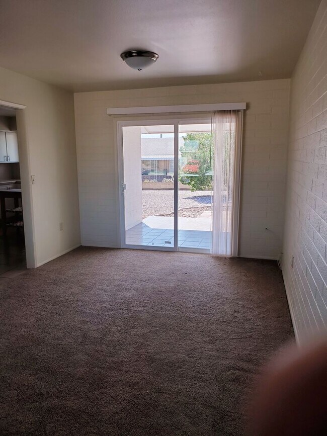Building Photo - 9951 W Clair Dr
