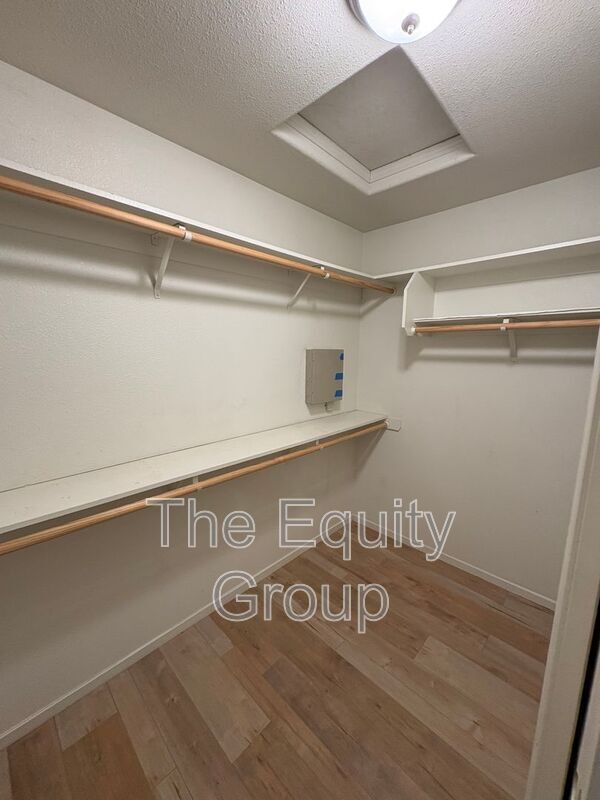 Building Photo - 3524 S Lincoln Ct
