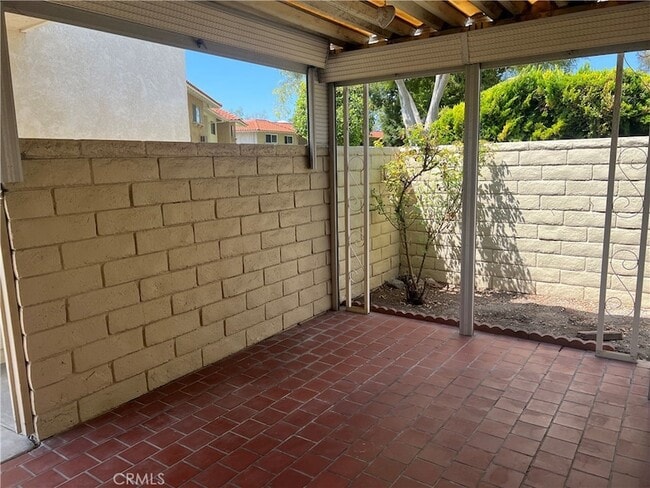 Building Photo - 2238 Via Puerta