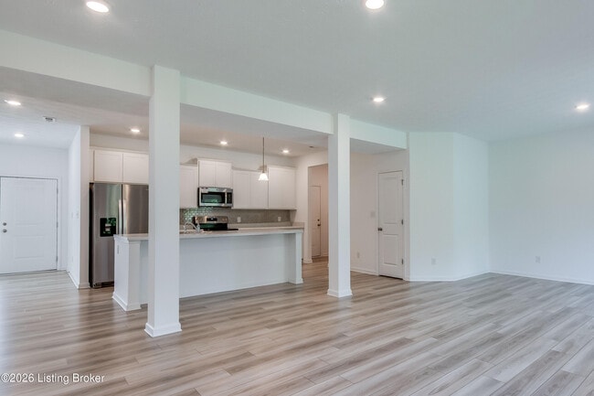 Building Photo - 17010 Meander Way