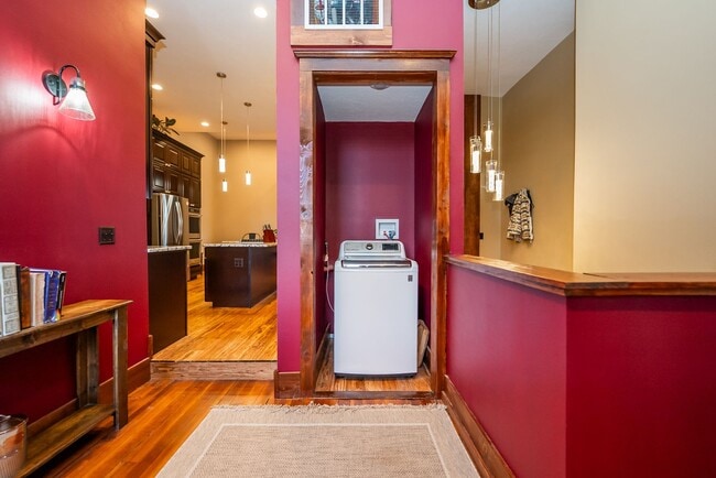 Building Photo - 101 N Main Ave